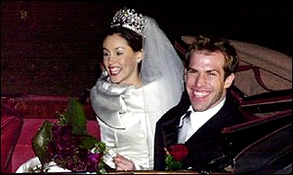 Preserved wedding image from the original site
